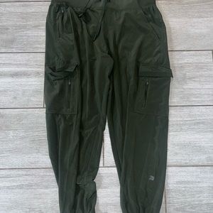Athletica joggers OD green